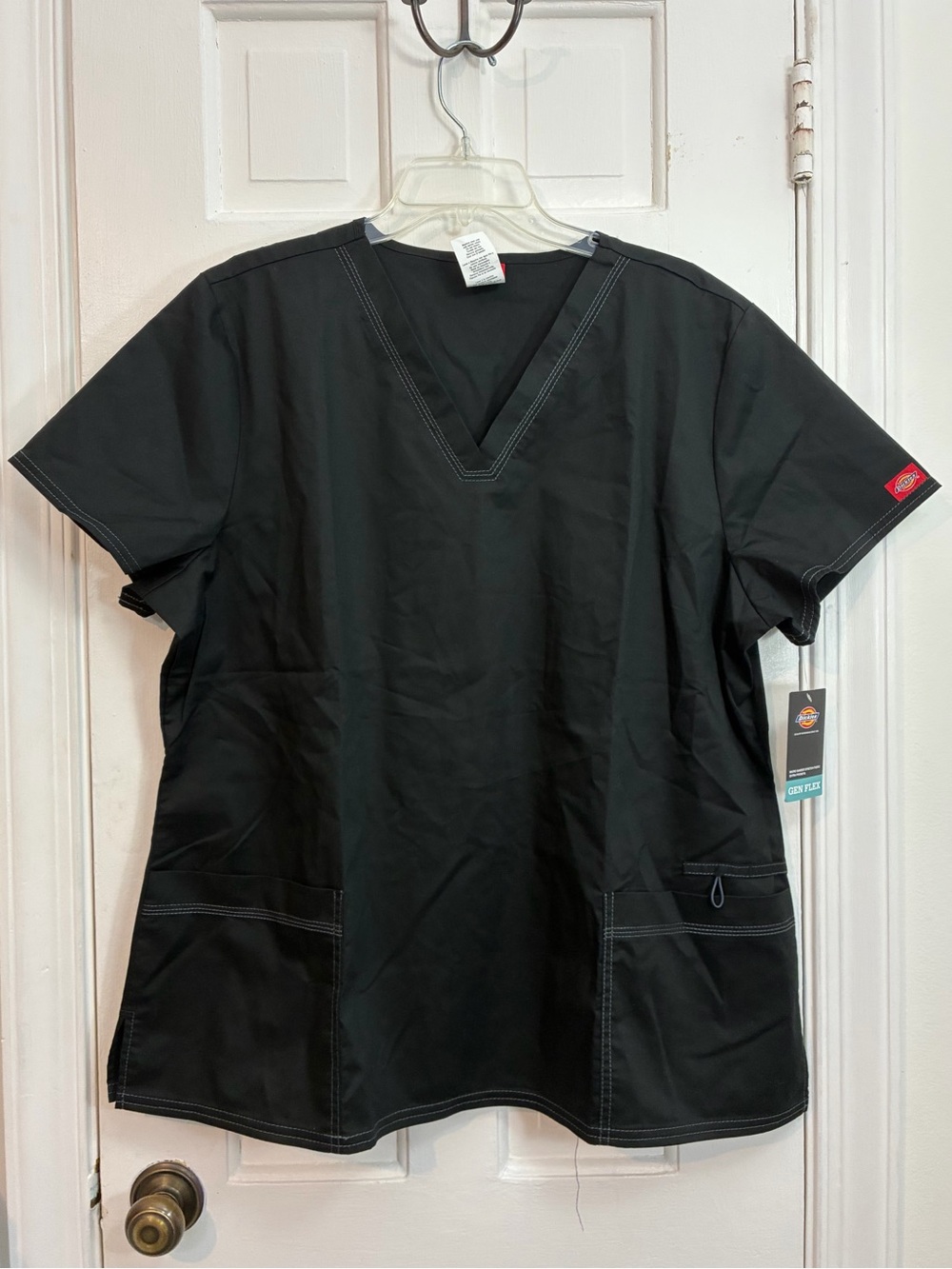 NWT Dickies Men’s Gen Flex Scrub Top - Black V-Neck Short Sleeve - 2XL